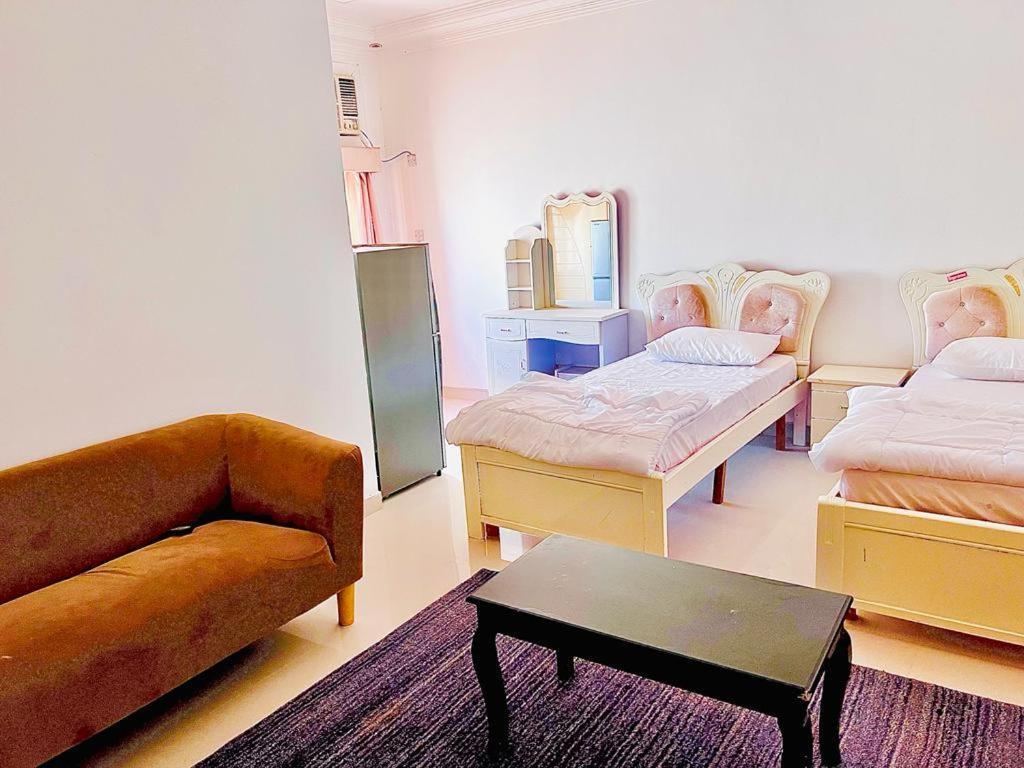 Al Tharya Furnished Apartments Awqad Bayt Fadil Extérieur photo