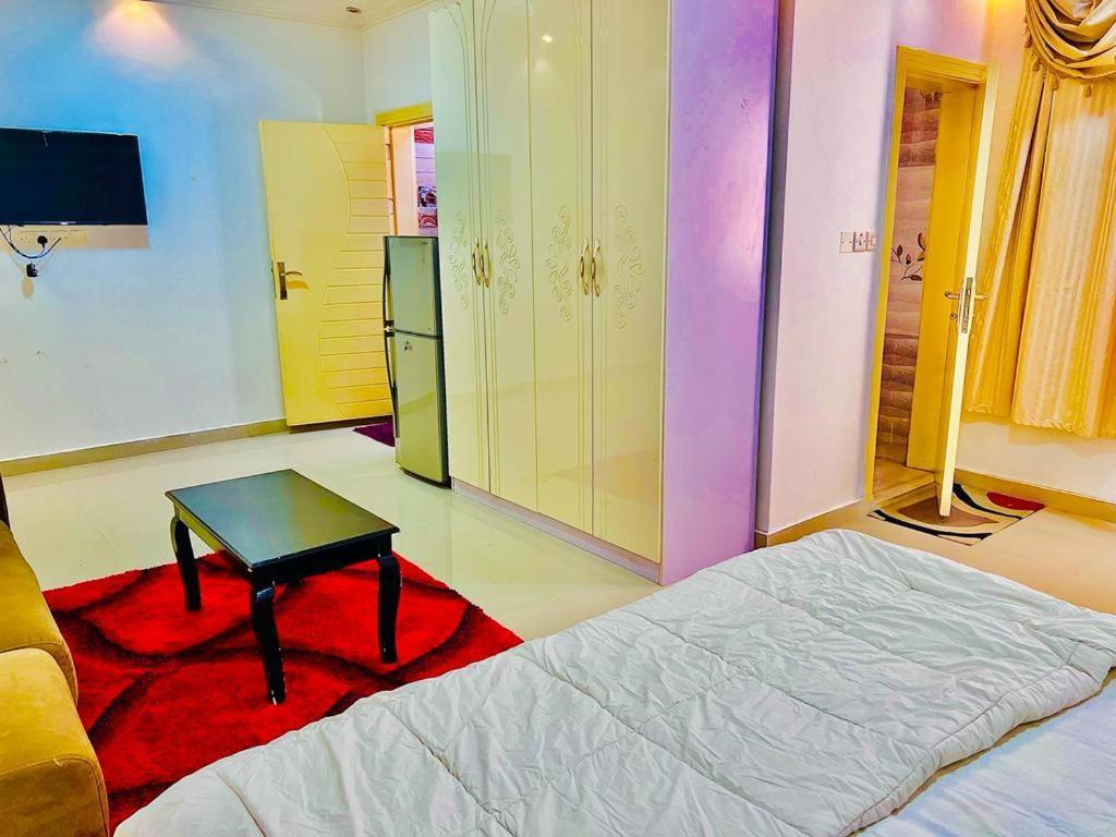 Al Tharya Furnished Apartments Awqad Bayt Fadil Extérieur photo